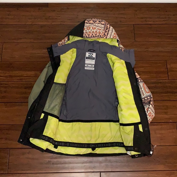 Billabong Winter Snowboard Jacket - Picture 4 of 4